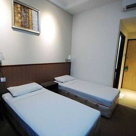 Madras Eminence Singapore Exterior photo