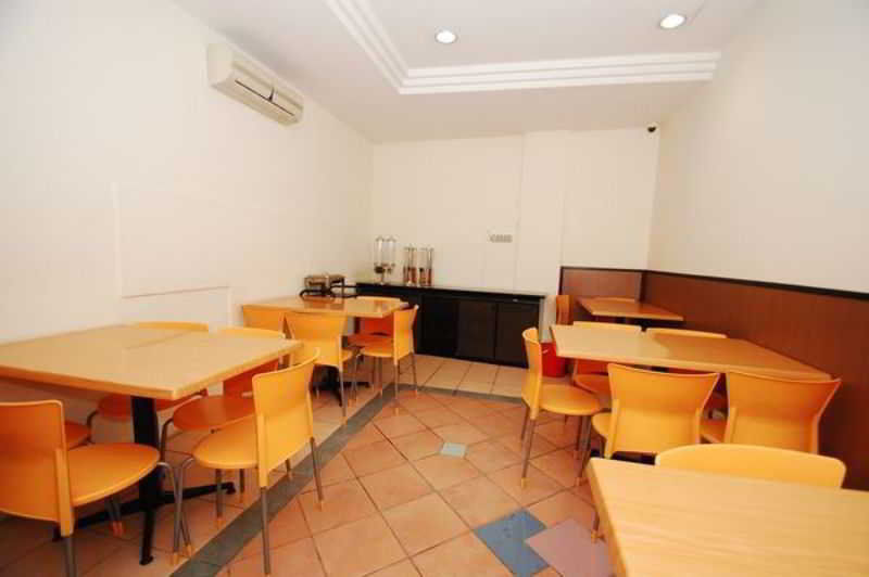 Madras Eminence Singapore Exterior photo
